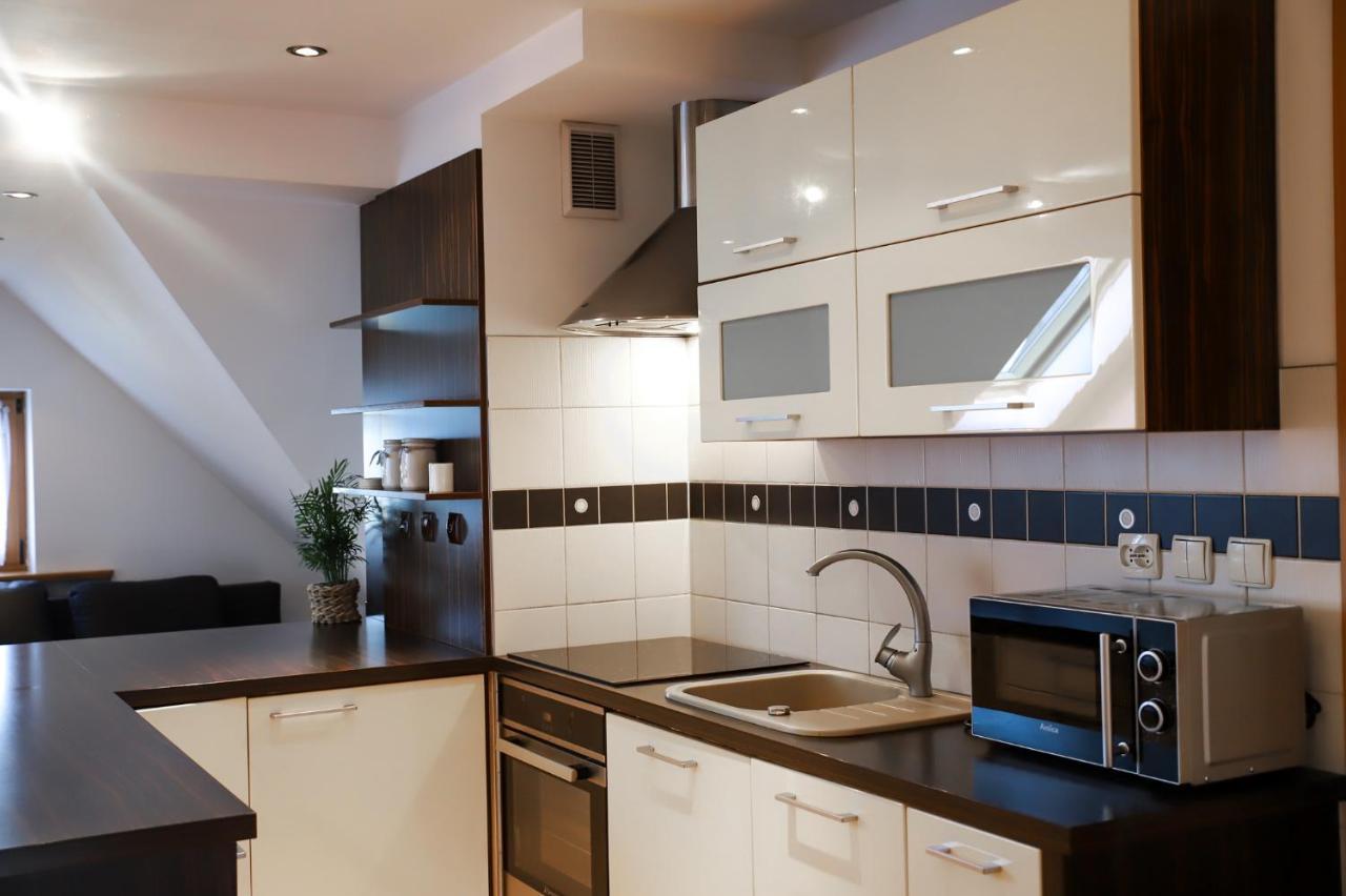 Lovely Apartment In City Center Of Jelenia Gora. Buitenkant foto