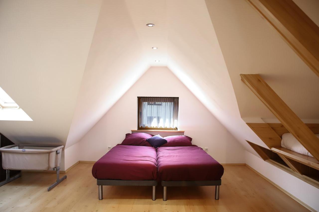 Lovely Apartment In City Center Of Jelenia Gora. Buitenkant foto