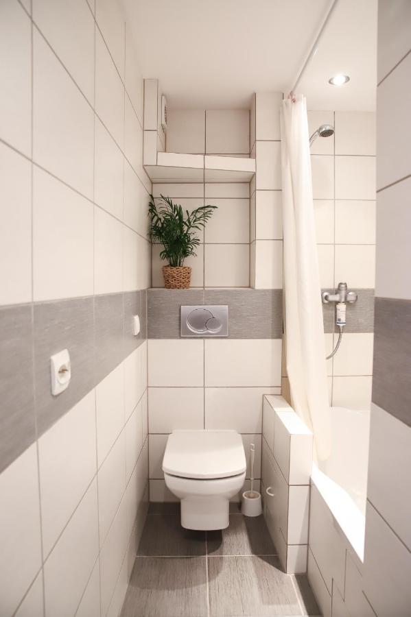 Lovely Apartment In City Center Of Jelenia Gora. Buitenkant foto